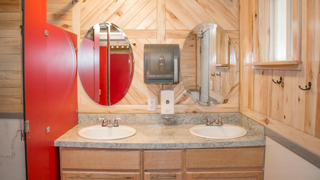 Funstays Glamping Setup Tent In Rv Park #1 Ok-T1 Moab Eksteriør bilde